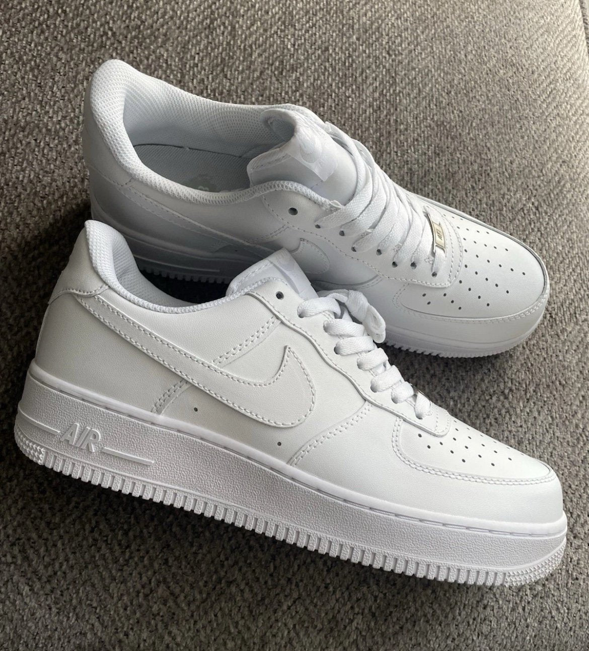 Men’s Nike Air Force 1 AF1’s white 11