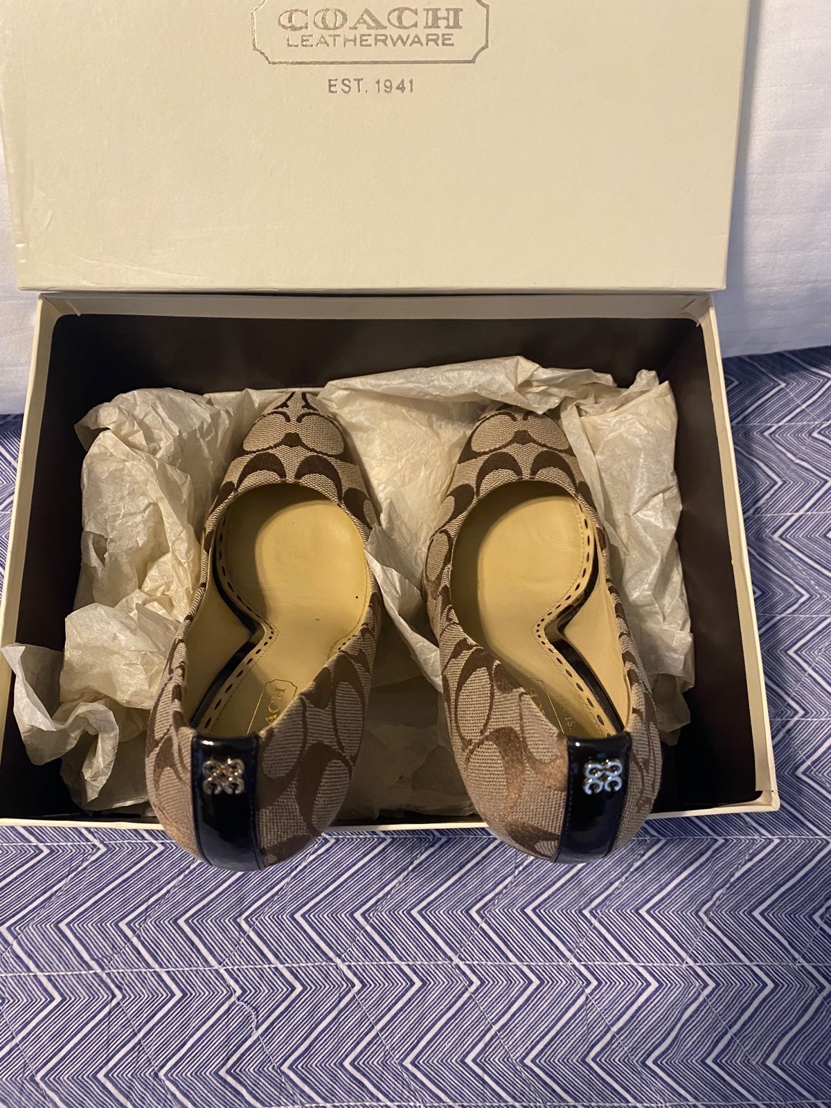 Original Coach Dress heels size 7 good condition with Box