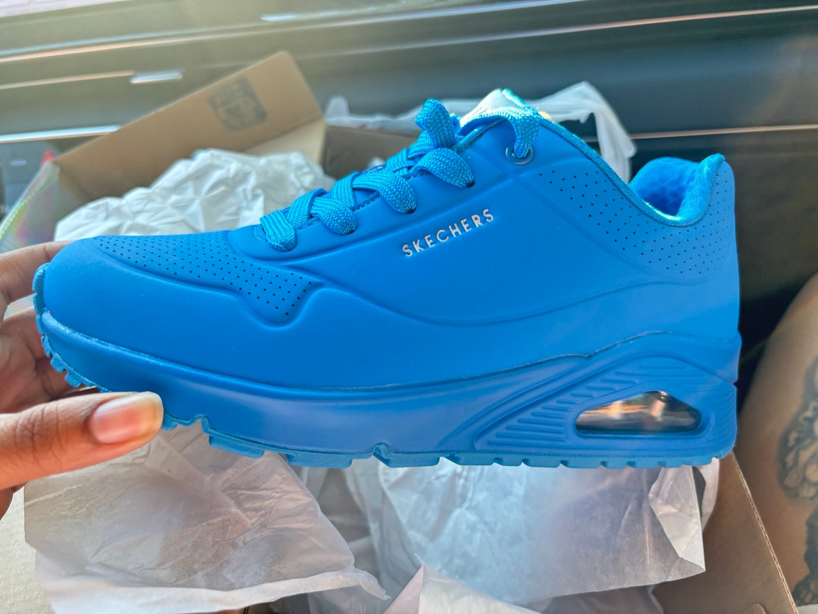 Skechers Street Uno Stand On Air Women’s Sneakers – Electric Blue – Size 7W