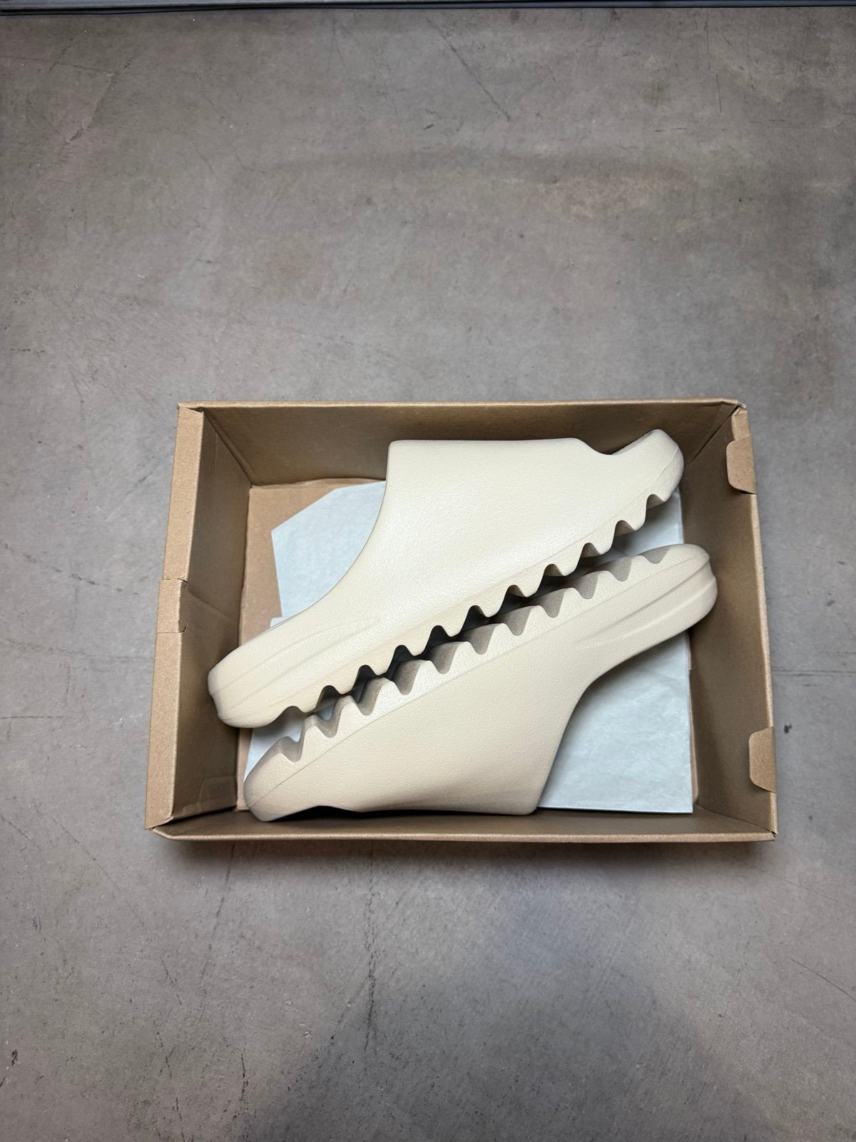 Brand New Yeezy Slides Bone Size 11 w/ Box