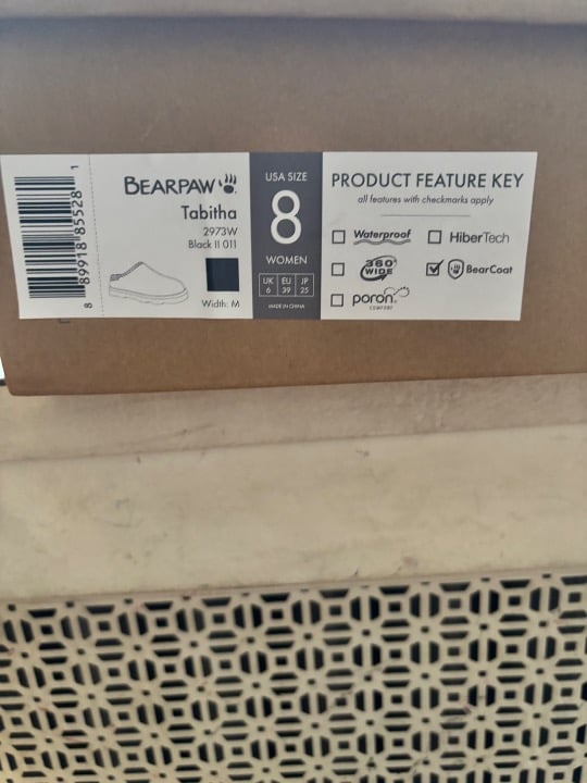 Bearpaw Tabitha Slippers , Size 8, black BNIB